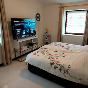 2-zimmer-ferienwohnung Mit Neuer Küche, Netflix, Garten Und Laufband Deutschland