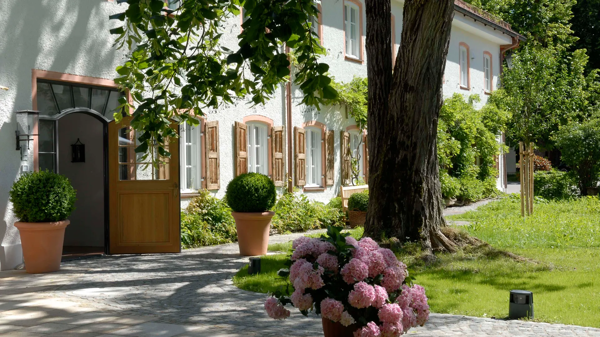 Brauereigasthof-Hotel Aying Germany