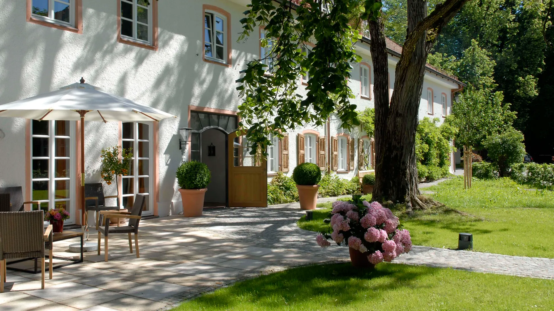 Brauereigasthof-Hotel Aying 4*,  Germany